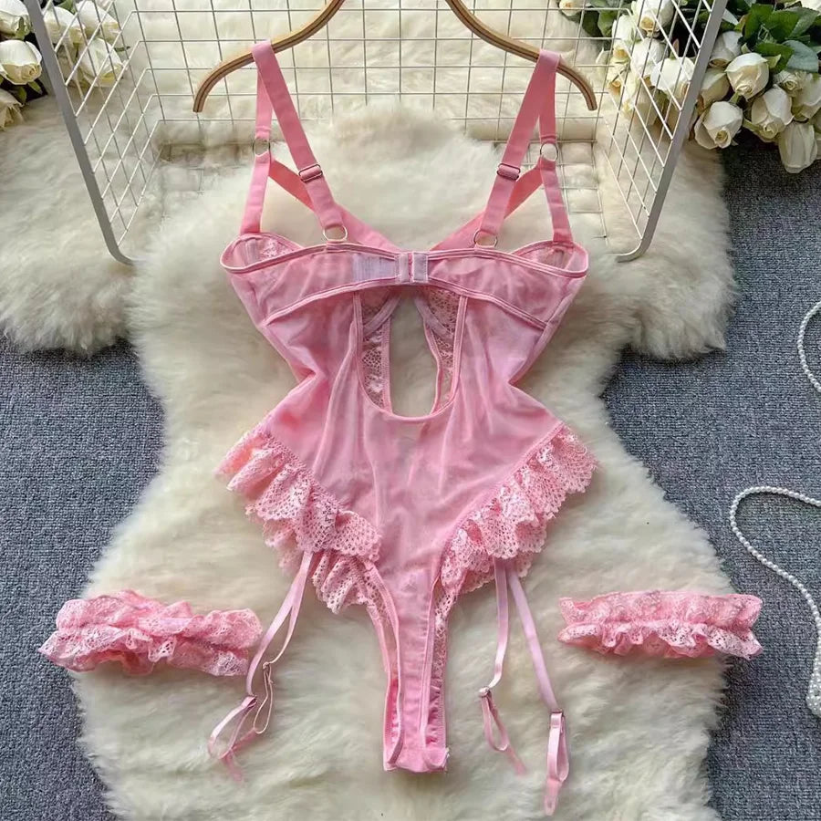 Tease and Ruffle Set